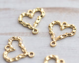 2 Hole Jewelry Connectors Gold Plated Heart Faux Hammered Metal Texture Jewelry Findings Pendants 0EVE1010